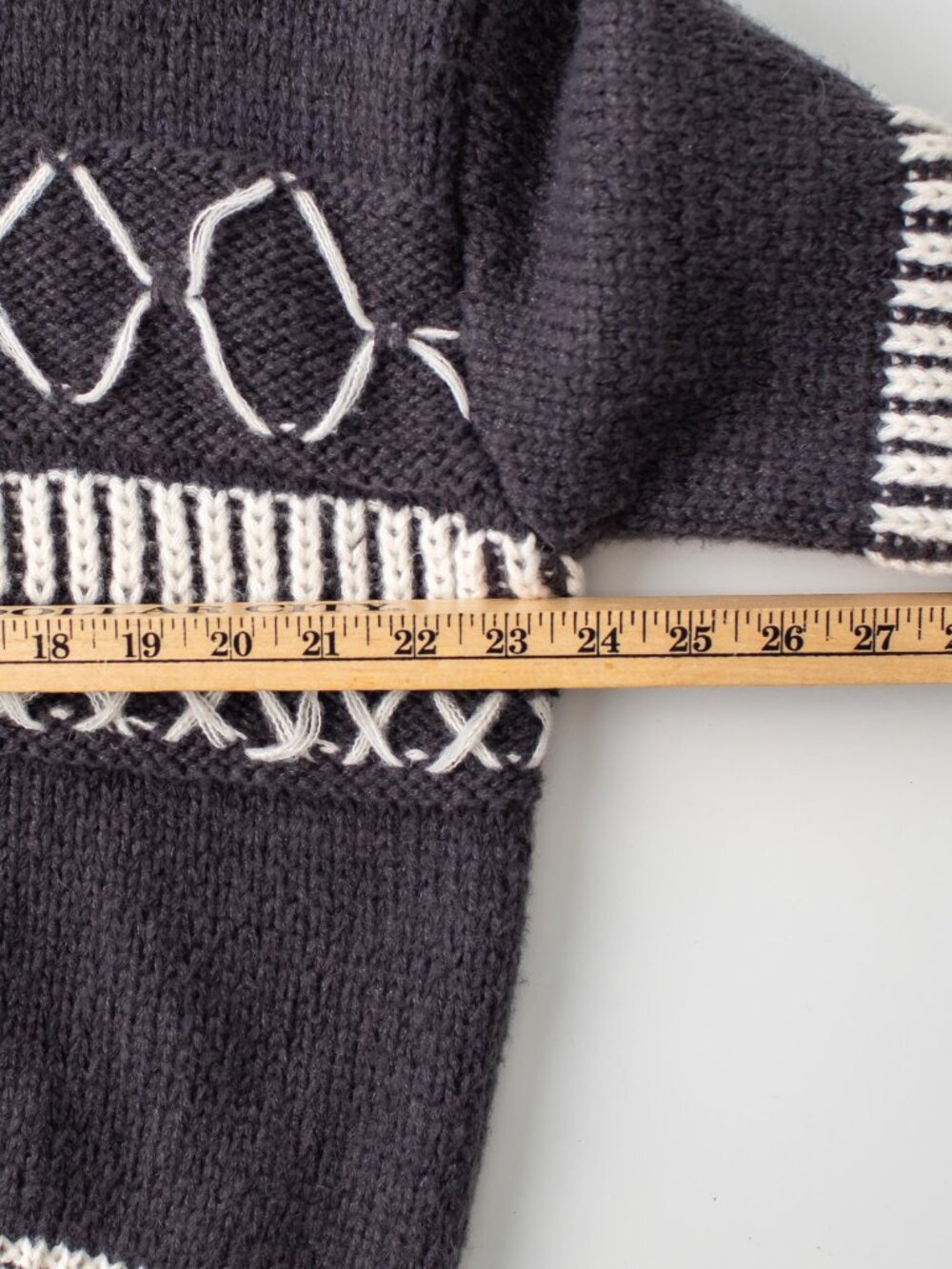 NEW Grey Bandit Anthropologie Women's M Chunky Knit Sweater Gray Cream Oversized - Picture 6 of 6